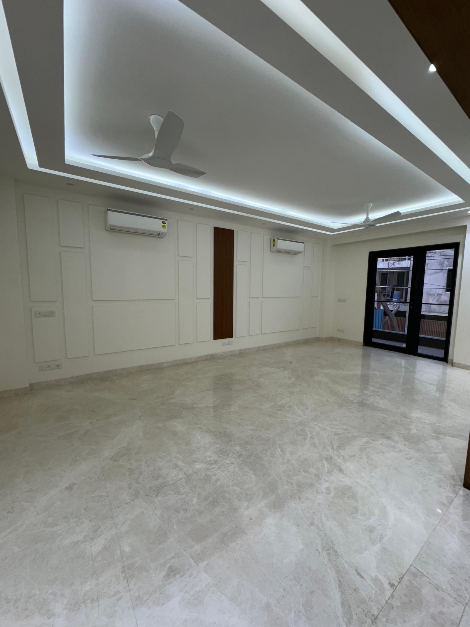 4BR, DLF Phase 1, G block available for rent
